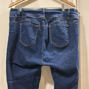 Wax Jean Butt, I love you distress stretchy soft skinny jeans so comfy size 20